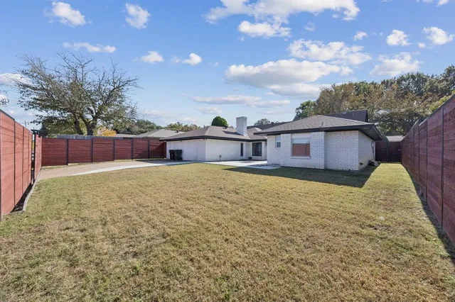 $600,000 | 2833 Meadowbrook Drive, Plano, TX 75075