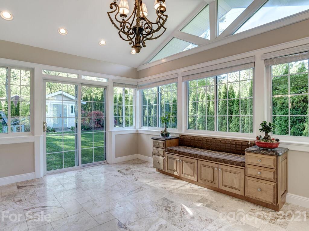 121 Red Oak Road Asheville, NC 28804 - Photo 12 of 35 Gallery Image 12