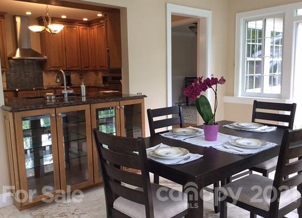 121 Red Oak Road Asheville, NC 28804 - Photo 13 of 35 Gallery Image 13