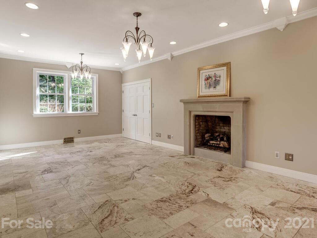 121 Red Oak Road Asheville, NC 28804 - Photo 15 of 35 Gallery Image 15