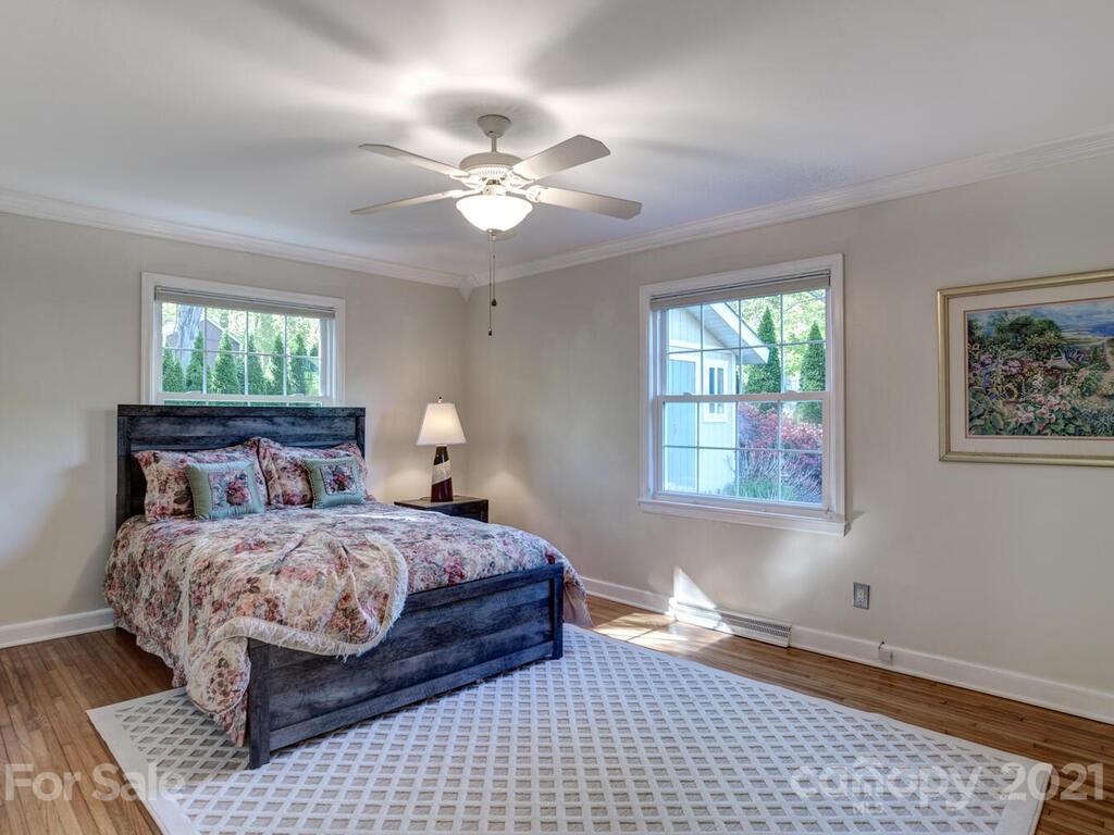 121 Red Oak Road Asheville, NC 28804 - Photo 20 of 35 Gallery Image 20