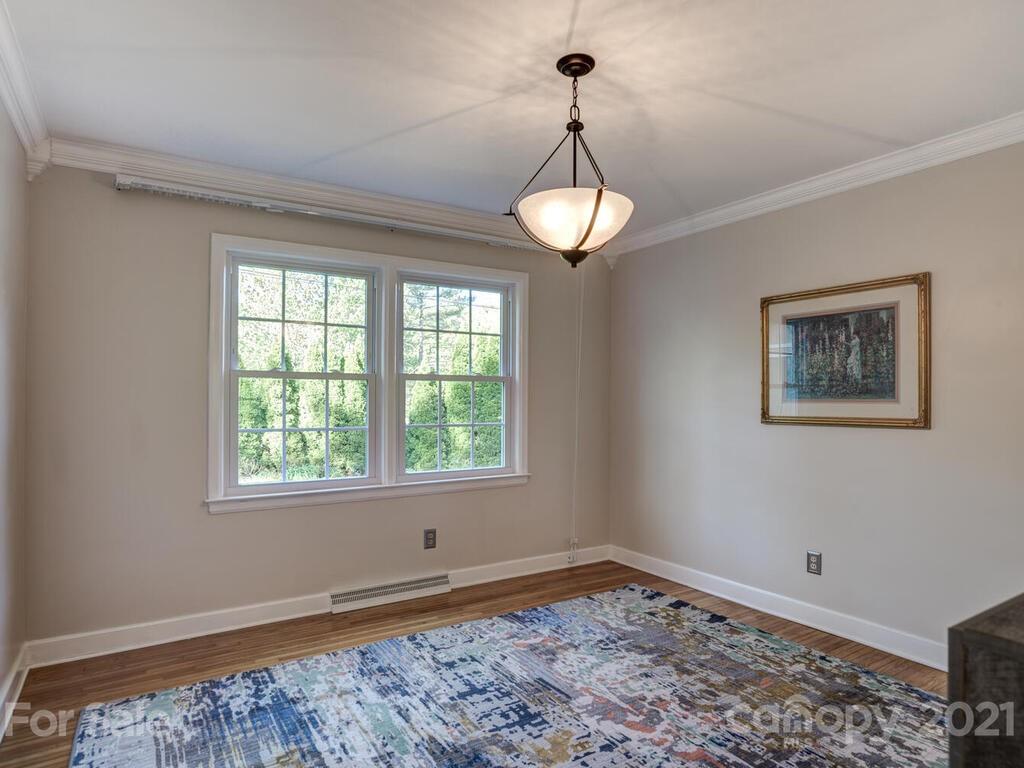 121 Red Oak Road Asheville, NC 28804 - Photo 23 of 35 Gallery Image 23