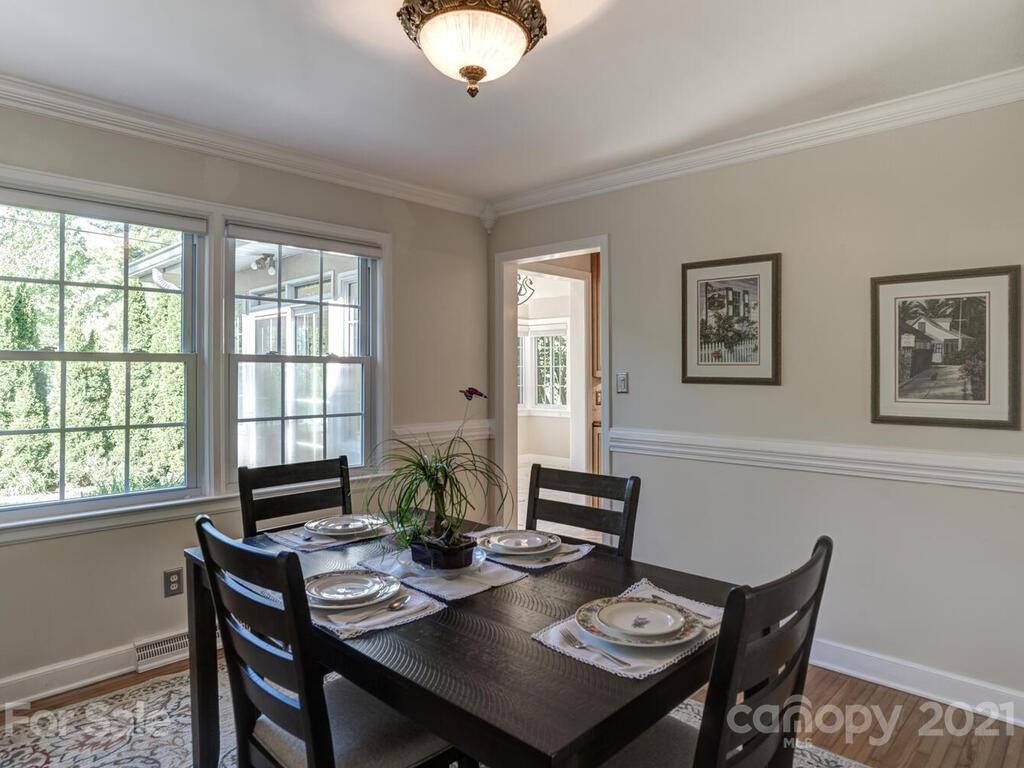 121 Red Oak Road Asheville, NC 28804 - Photo 5 of 35 Gallery Image 5