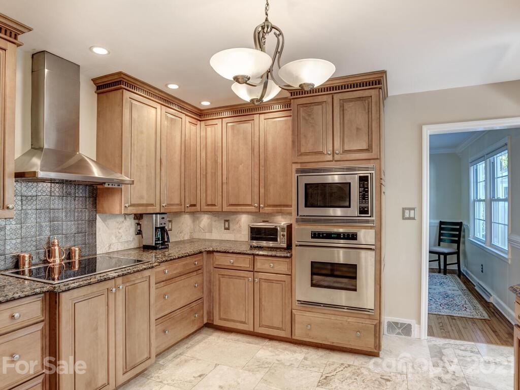121 Red Oak Road Asheville, NC 28804 - Photo 7 of 35 Gallery Image 7