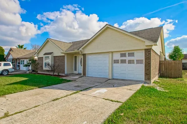 $249,500 | 2120 Killington Drive, Harvey, LA 70058