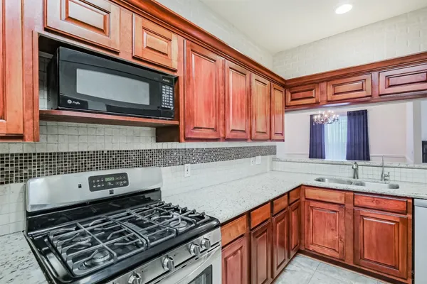 $2,100 | 18422 Cobblestone Drive, Cypress, TX 77429