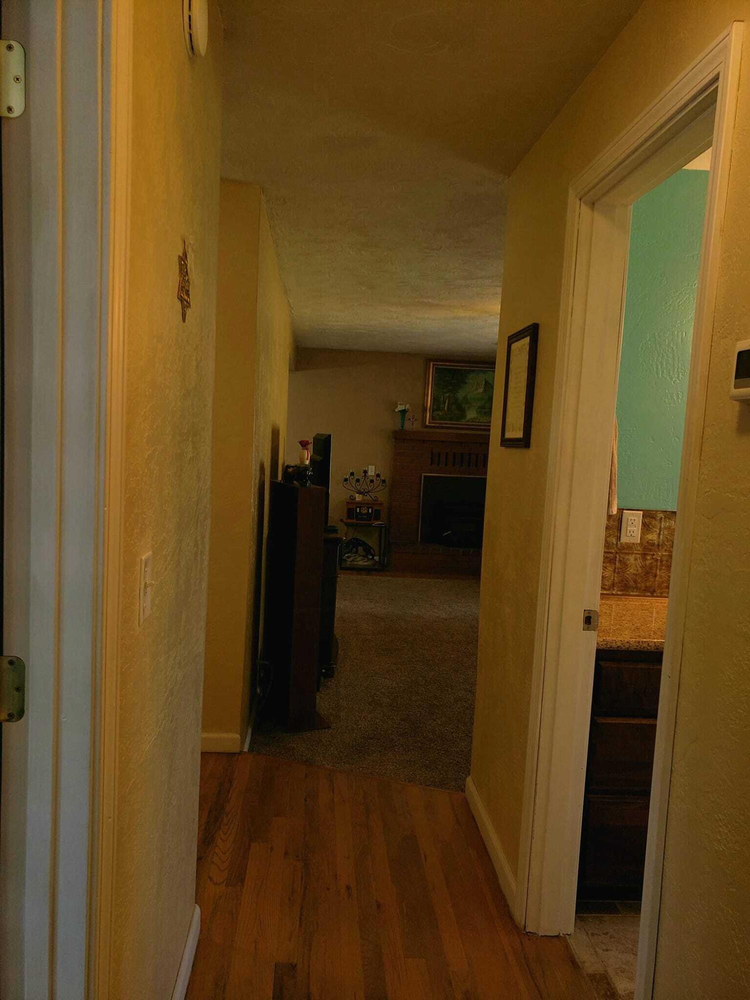 3264 Hanley Road Central Point, OR 97502 - Photo 9 of 22 446983691_10229734726171464_703594948024