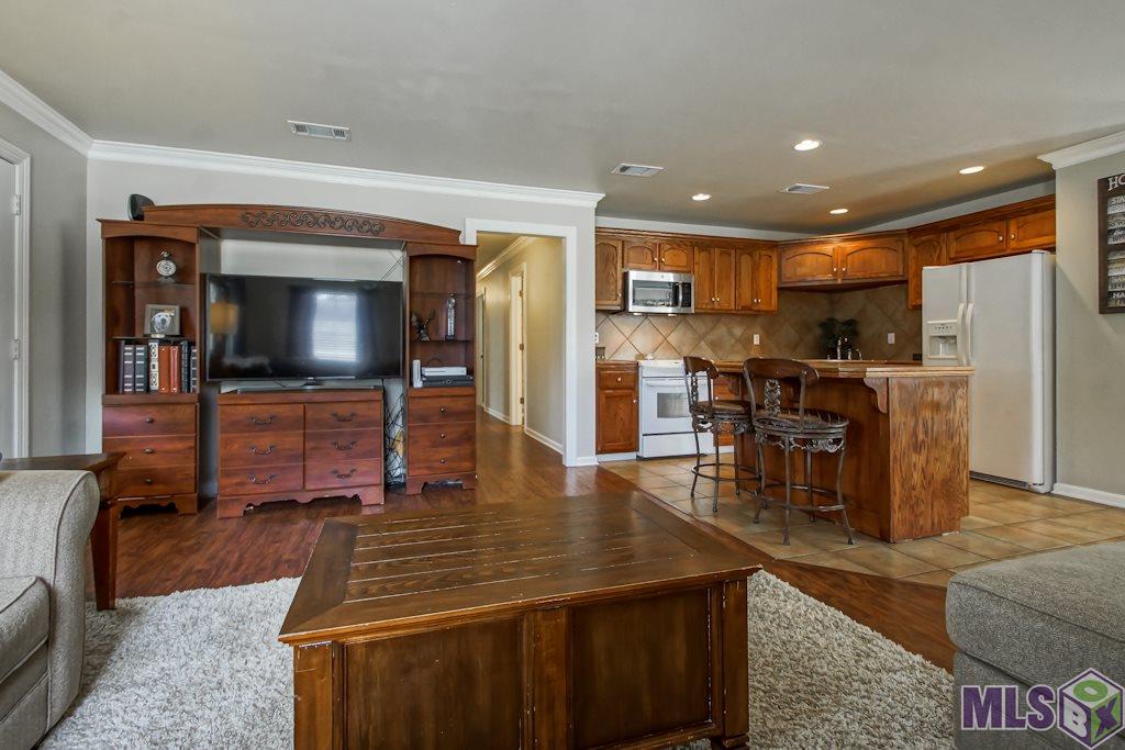 33860 Clinton Allen Road Denham Springs, LA 70706 - Photo 5 of 16 Gallery Image 5