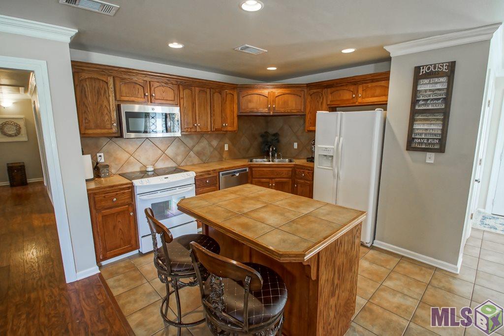 33860 Clinton Allen Road Denham Springs, LA 70706 - Photo 6 of 16 Gallery Image 6