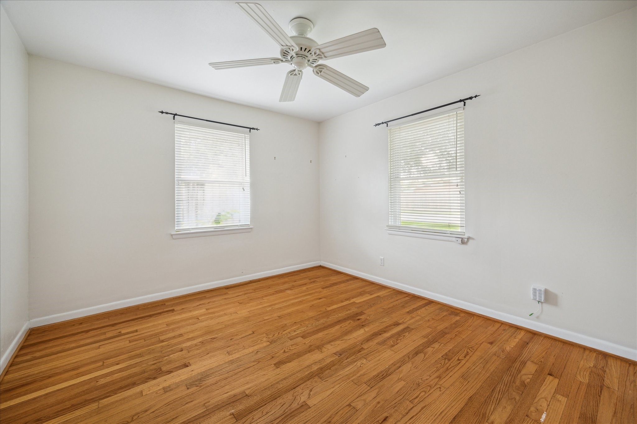 1124 Springrock Lane Houston, TX 77055 - Photo 9 of 11