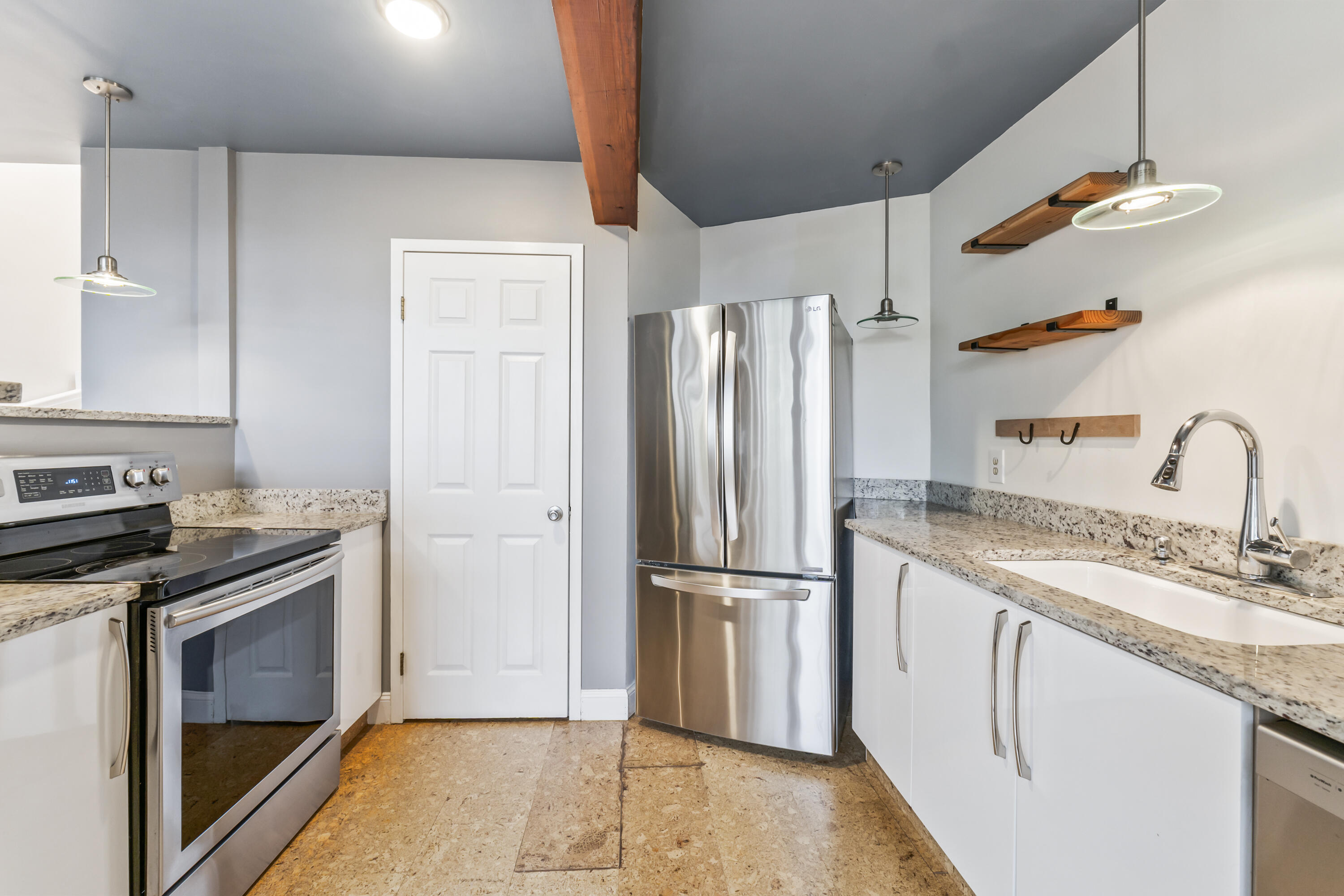 85 Middle Street, Unit 12 Hallowell, ME 04347 - Photo 16 of 53 85 Middle St #12_116