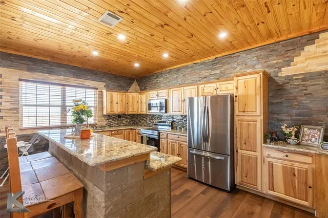 $799,900 | 673 County Road 612, Trent, TX 79561