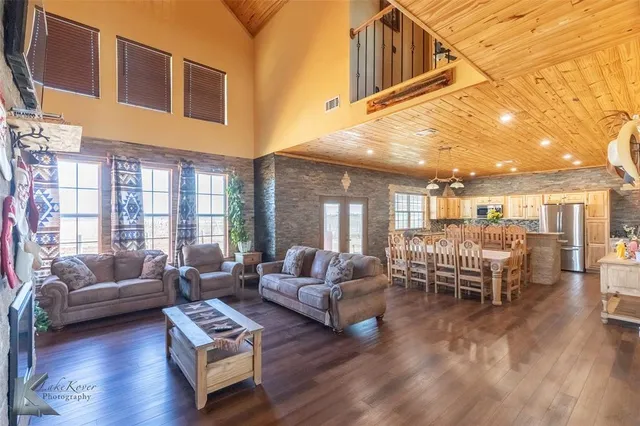 $799,900 | 673 County Road 612, Trent, TX 79561