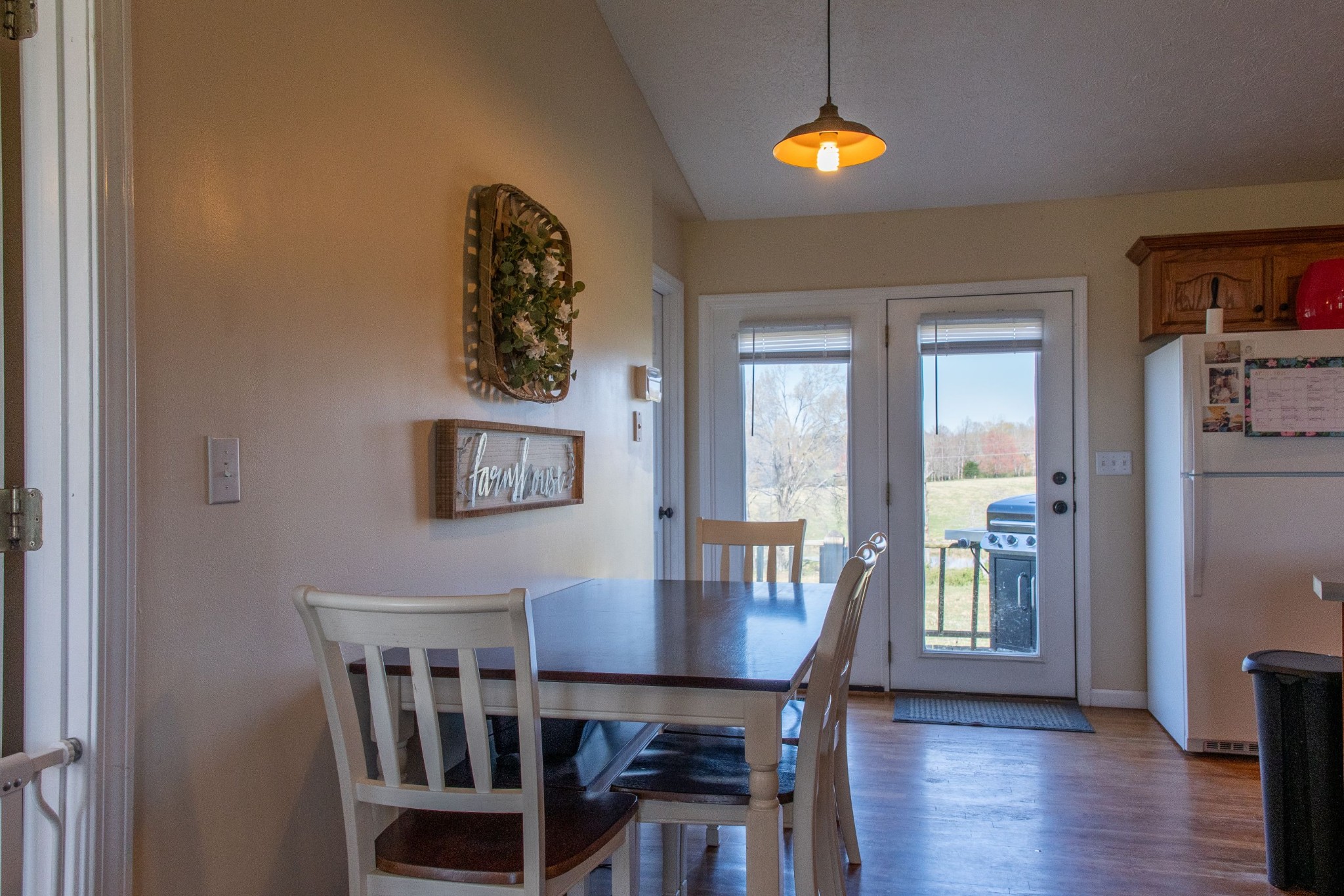 319 Wirmingham Road Monroe, TN 38573 - Photo 4 of 34 a workspace with furniture and wooden floor
