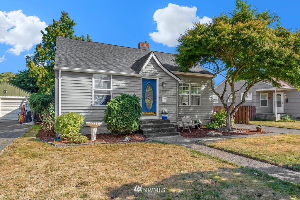 2918 Field Street Longview, WA 98632 - Photo 1 of 26 Gallery Image 1