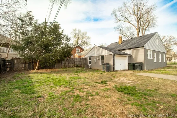 $214,900 | 901 Cherry Drive, Jeffersonville, IN 47130