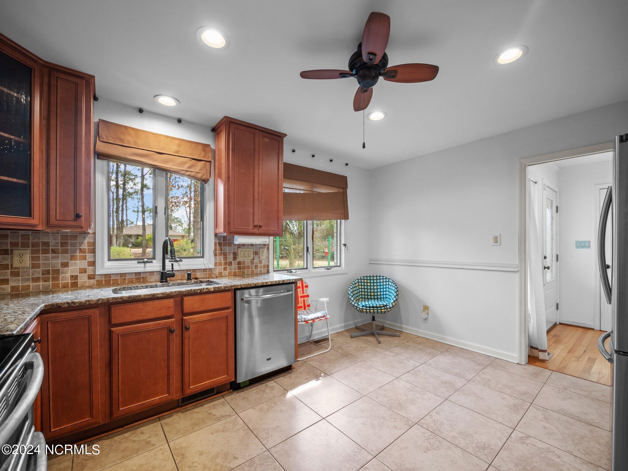 206 Ravenswood Road Hampstead, NC 28443 - Photo 7 of 44 28-web-or-mls-M1B12071