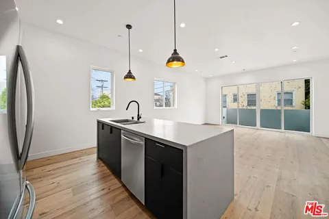 $3,320,000 | 1518 Magnolia Avenue, Los Angeles, CA 90006