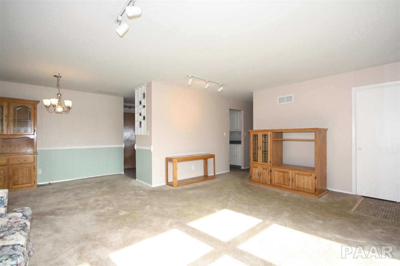 4908 North Ronald Road Peoria, IL 61614 - Photo 24 of 36 Gallery Image 24