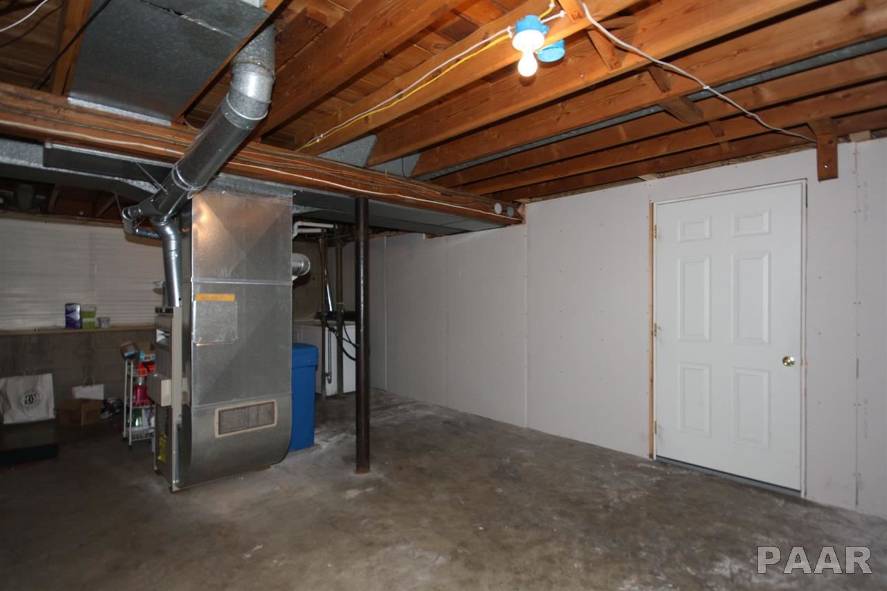 4908 North Ronald Road Peoria, IL 61614 - Photo 35 of 36 Gallery Image 35
