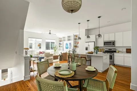 $725,000 | 1801 East 2nd Street, Unit 9, Austin, TX 78702