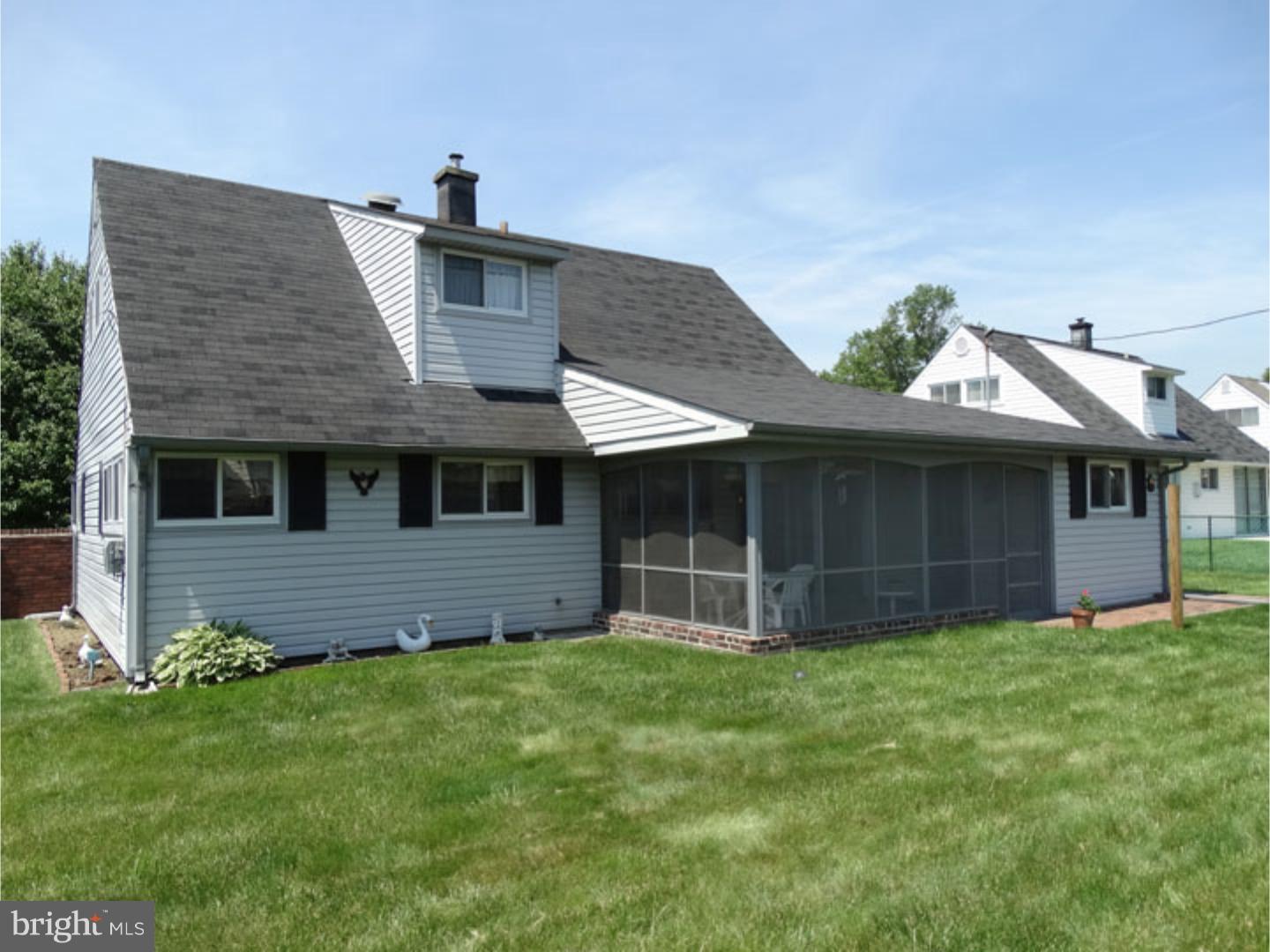 24 Hybrid Road Levittown, PA 19056 - Photo 23 of 25 Exterior Back