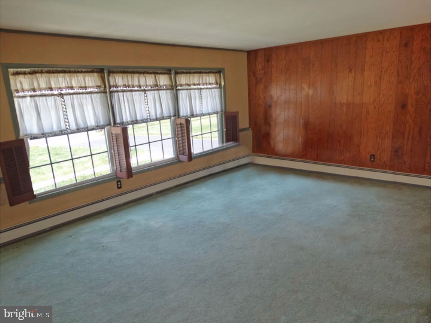 24 Hybrid Road Levittown, PA 19056 - Photo 8 of 25 Living Room