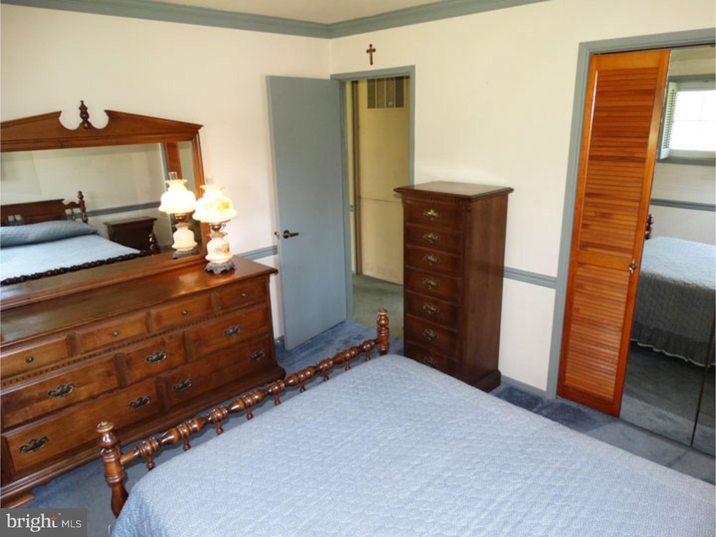 24 Hybrid Road Levittown, PA 19056 - Photo 10 of 25 Bedroom - Main