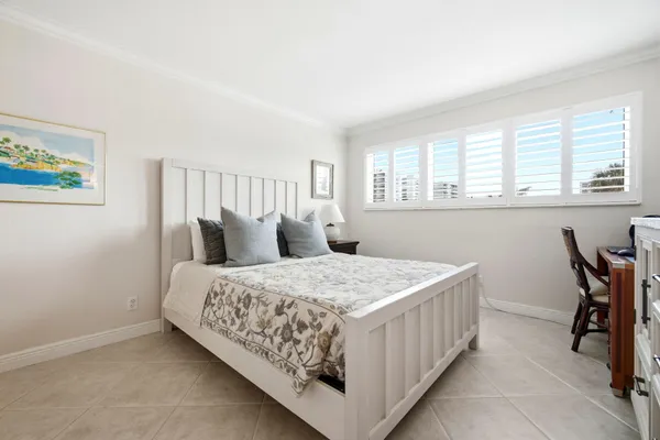 $329,000 | 3221 Northeast 8th Street, Unit F305, Pompano Beach, FL 33062