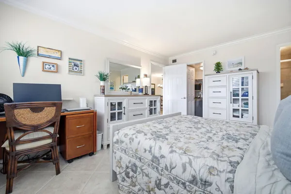 $329,000 | 3221 Northeast 8th Street, Unit F305, Pompano Beach, FL 33062