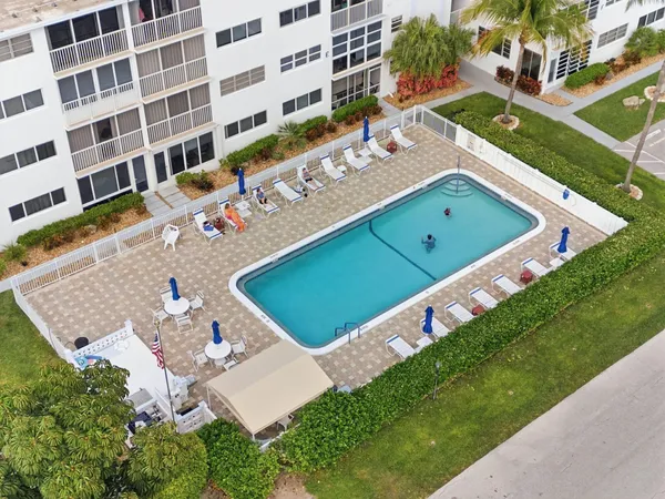 $329,000 | 3221 Northeast 8th Street, Unit F305, Pompano Beach, FL 33062