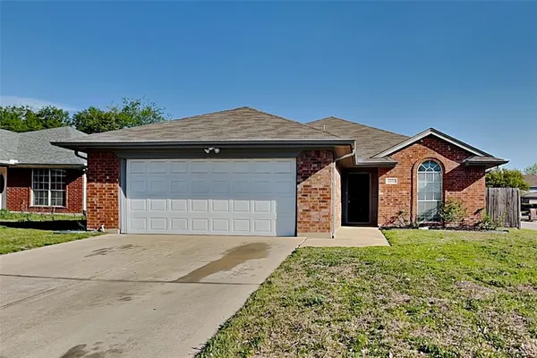 $2,125 | 5550 Northfield Drive, Fort Worth, TX 76179