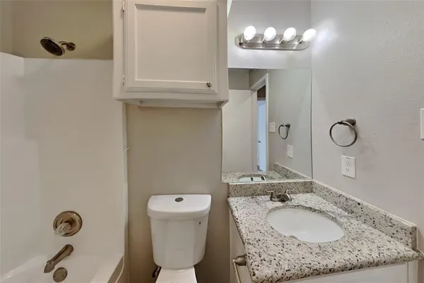 $2,125 | 5550 Northfield Drive, Fort Worth, TX 76179