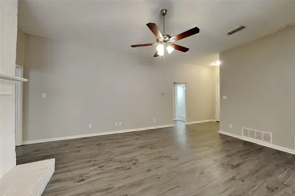 $2,125 | 5550 Northfield Drive, Fort Worth, TX 76179