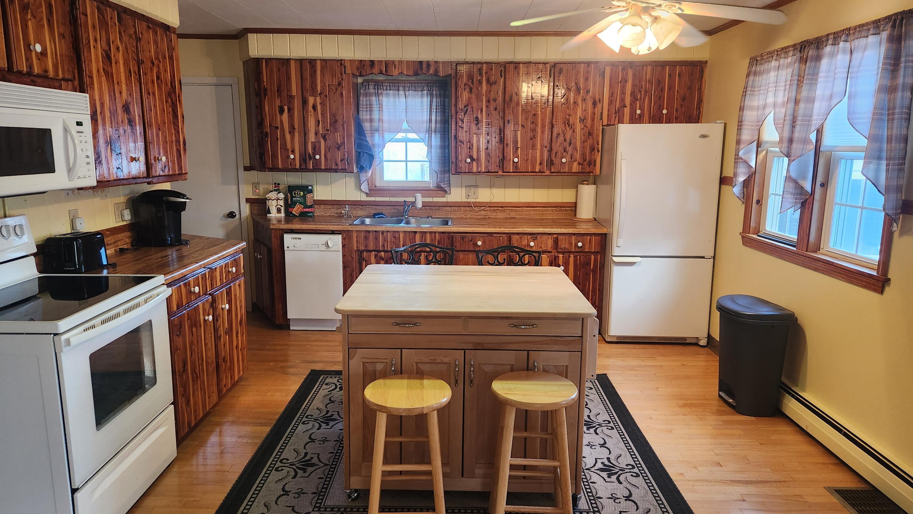 61 Waldo Street Millinocket, ME 04462 - Photo 11 of 33 20231103_135326