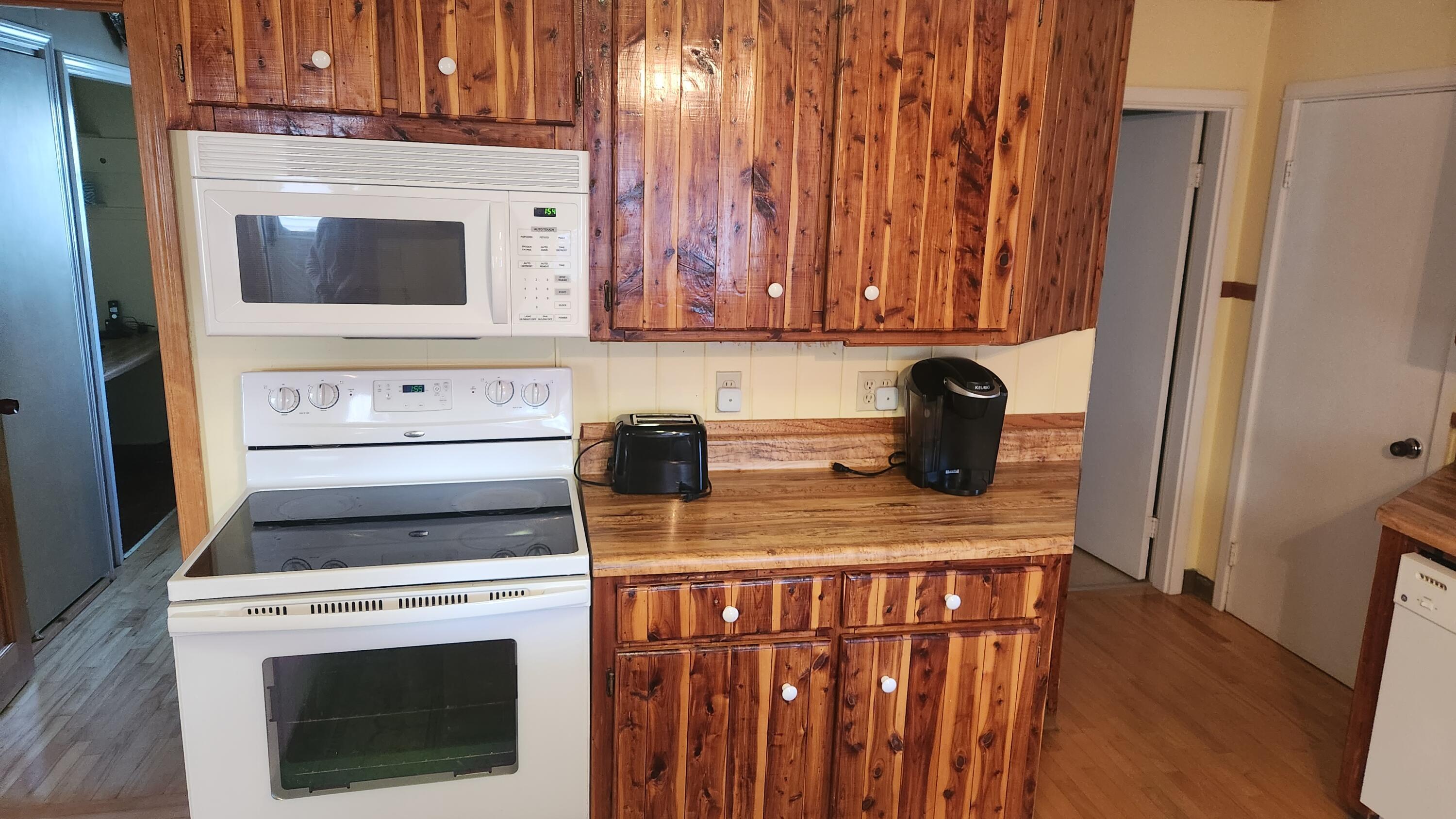 61 Waldo Street Millinocket, ME 04462 - Photo 12 of 33 20231103_135409