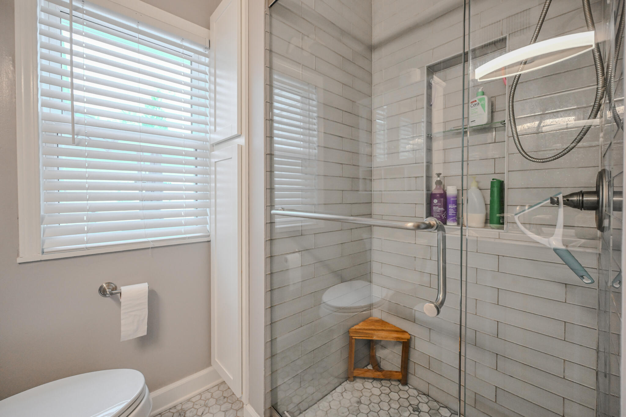 104 Berkley Road Springfield, OH 45504 - Photo 33 of 47 Master Bath
