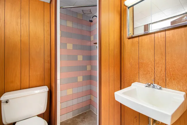 $320,000 | 301 Woodland Drive, Buchanan, MI 49107