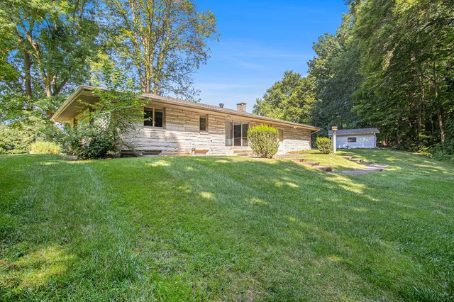 $320,000 | 301 Woodland Drive, Buchanan, MI 49107