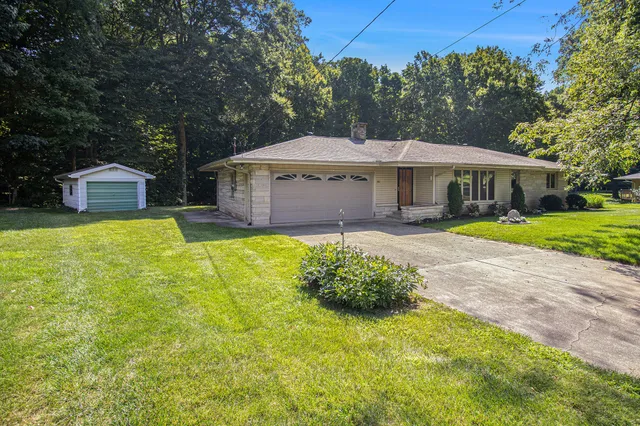 $320,000 | 301 Woodland Drive, Buchanan, MI 49107