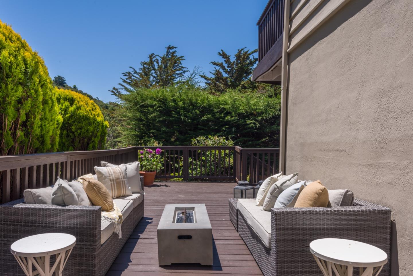 1990 Los Altos Drive San Mateo, CA 94402 - Photo 26 of 34 a view of sitting area with furniture
