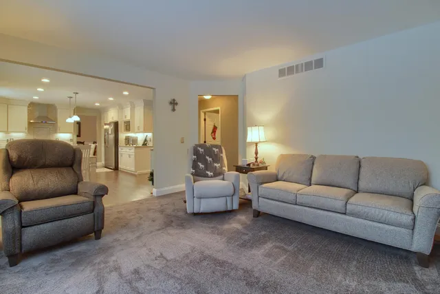 $539,900 | 2384 Hay Creek Drive, Pinckney, MI 48169