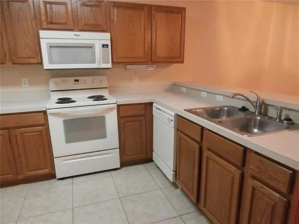 $1,895 | 255 Sterling Springs Lane, Altamonte Springs, FL 32714