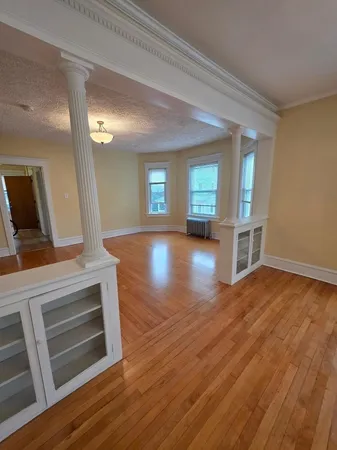 $1,625 | 362 Pearce Street, Unit 2, Fall River, MA 02720