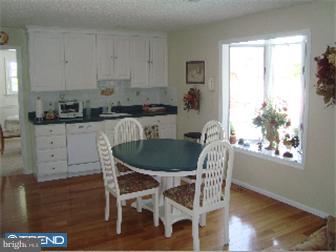 148 Coopers Kill Road Delran, NJ 08075 - Photo 4 of 12 Kitchen