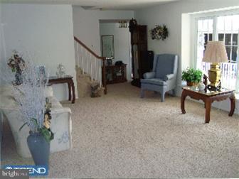 148 Coopers Kill Road Delran, NJ 08075 - Photo 7 of 12 Living Room