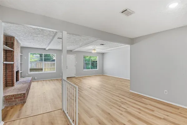 $1,500 | 6015 Knotty Post Lane, Spring, TX 77373