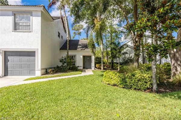 $325,000 | 1125 Partridge Circle, Unit 102, Naples, FL 34104
