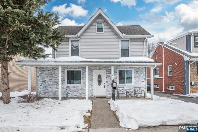 $699,000 | 204 East Lindsley Road, Cedar Grove, NJ 07009