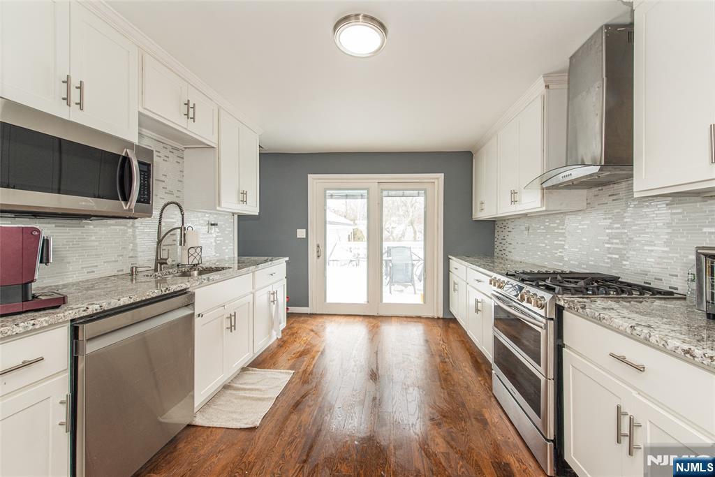 204 East Lindsley Road Cedar Grove, NJ 07009 - Photo 3 of 24